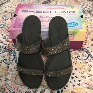 Sketcher Woman's Bumblers Bright Start Wedge Luxe Foam Sandals